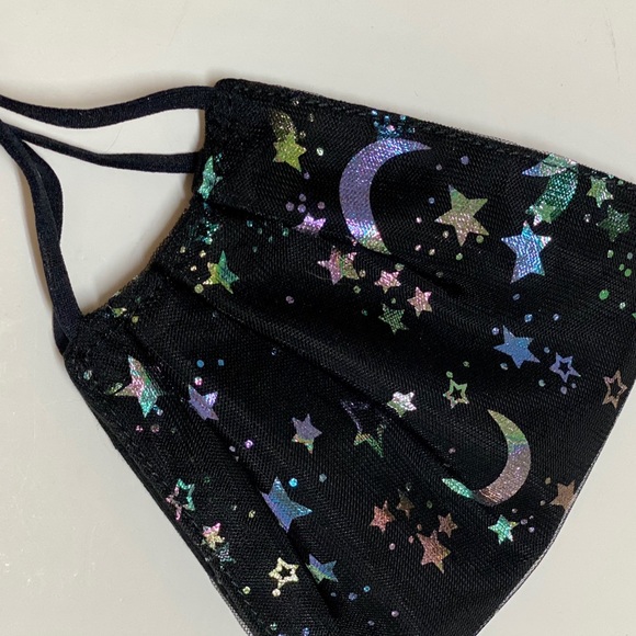 🔥3/$20🔥 Moon & Stars Pattern Mesh Face Mask - Picture 9 of 10
